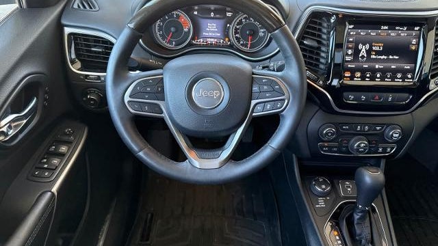 2019 Jeep Cherokee Overland