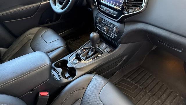 2019 Jeep Cherokee Overland