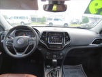 2019 Cherokee Thumbnail 15