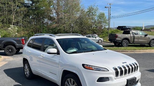 2017 Jeep Cherokee Overland