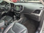 2017 Cherokee Thumbnail 13