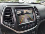 2017 Cherokee Thumbnail 25