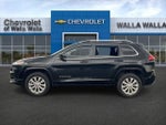 2017 Cherokee Thumbnail 3