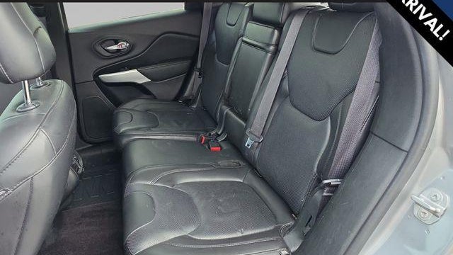 2017 Jeep Cherokee Overland
