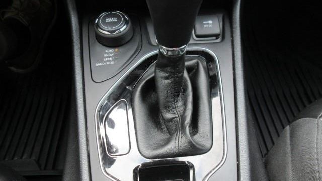 2019 Jeep Cherokee Overland