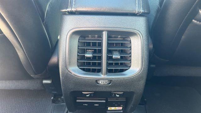2019 Jeep Cherokee Overland