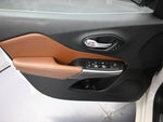 2019 Cherokee Thumbnail 25