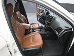 2019 Cherokee Thumbnail 32