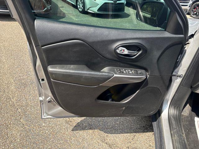 2021 Jeep Cherokee - $16,179