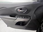 2021 Cherokee Thumbnail 12
