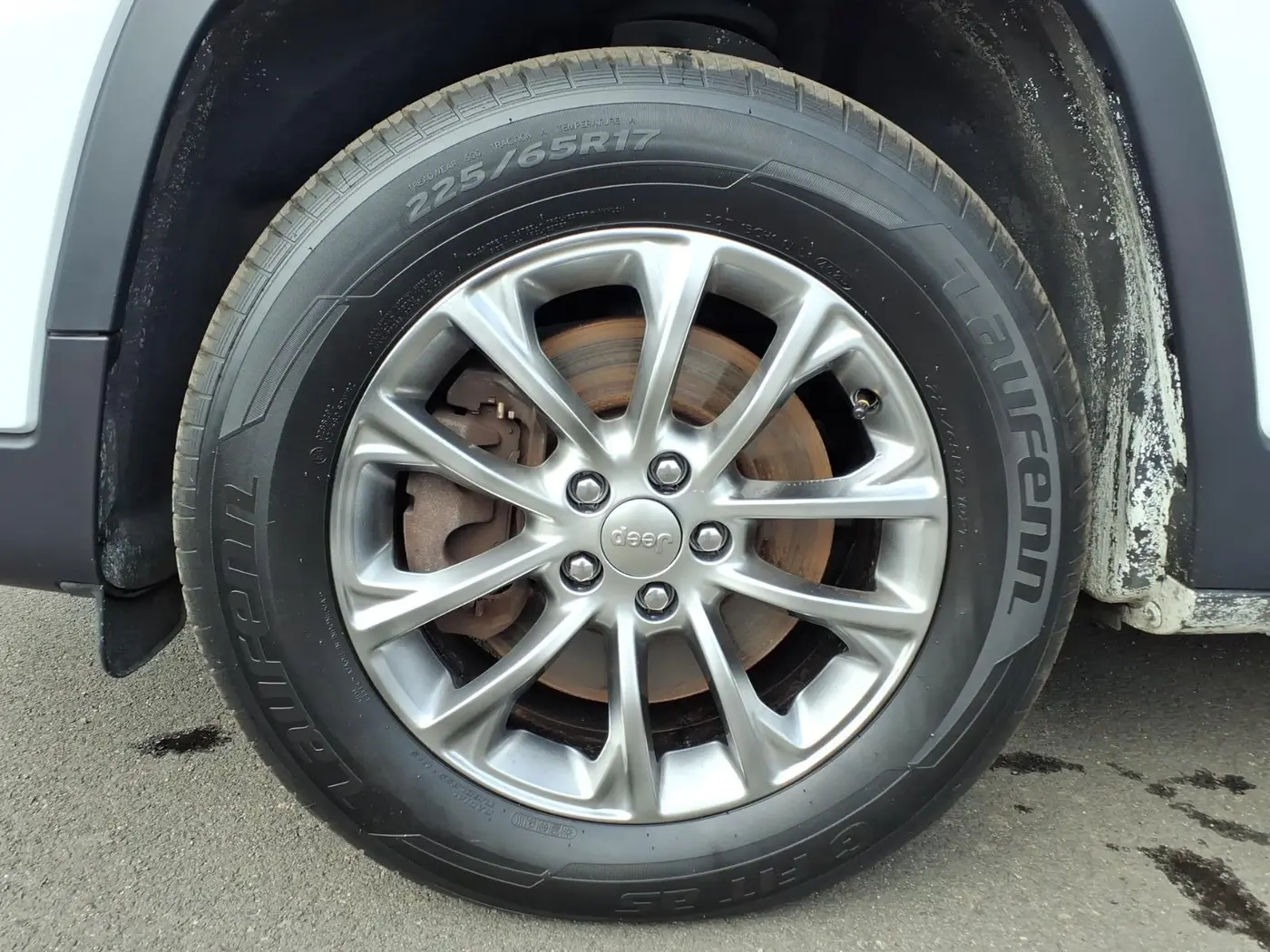 2019 Jeep Cherokee - $13,997