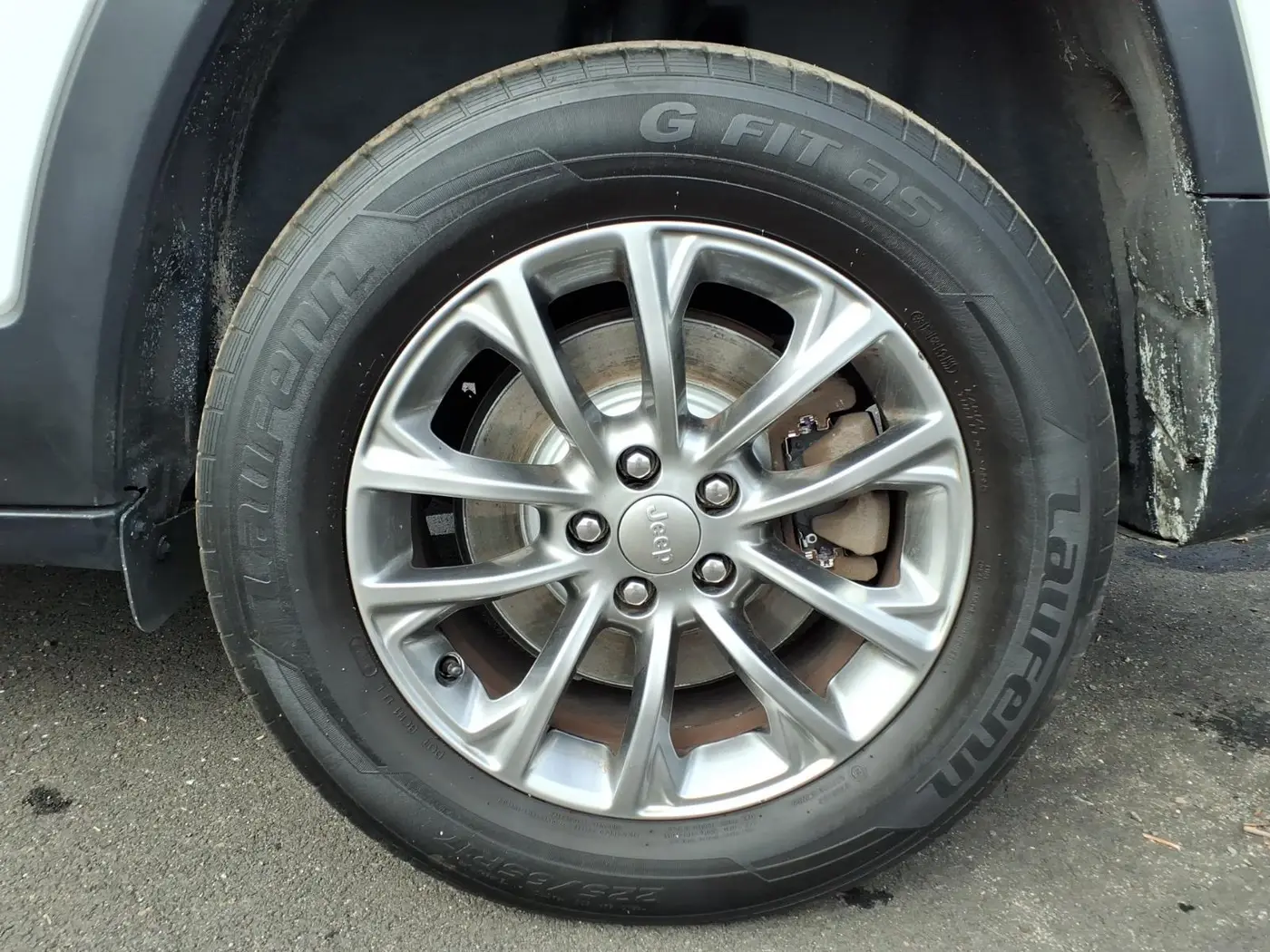 2019 Jeep Cherokee - $13,997