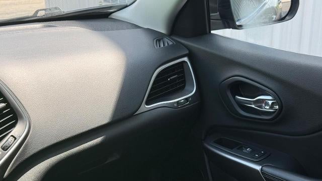 2019 Jeep Cherokee Altitude