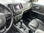 2021 Cherokee Thumbnail 25