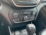 2019 Cherokee Thumbnail 28
