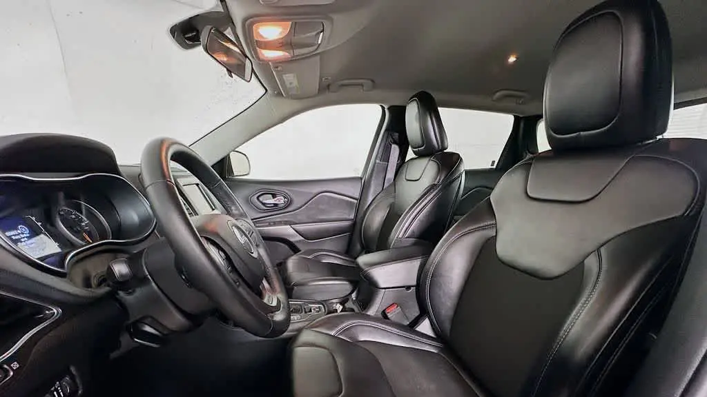 2019 Jeep Cherokee Altitude
