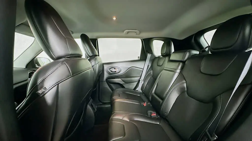 2019 Jeep Cherokee Altitude
