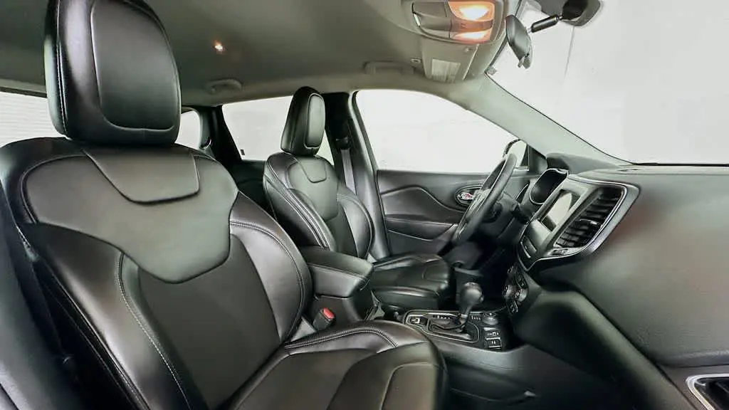 2019 Jeep Cherokee Altitude