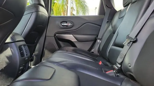 2019 Jeep Cherokee Altitude