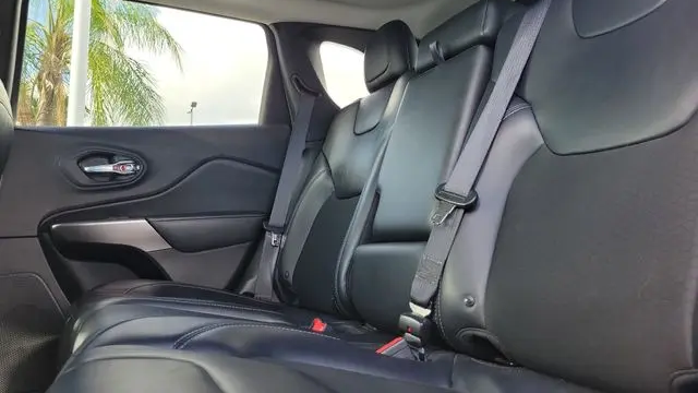 2019 Jeep Cherokee Altitude