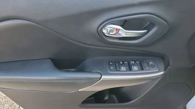2019 Jeep Cherokee Altitude