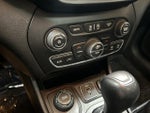 2019 Cherokee Thumbnail 21