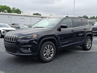 Photo of a 2019 Jeep Cherokee 4X4 Latitude Plus 4DR SUV for sale