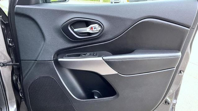 2019 Jeep Cherokee Altitude