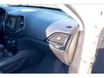 2019 Cherokee Thumbnail 18