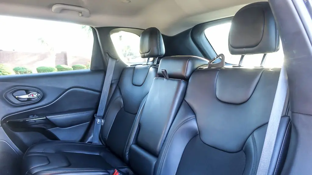 2019 Jeep Cherokee Altitude
