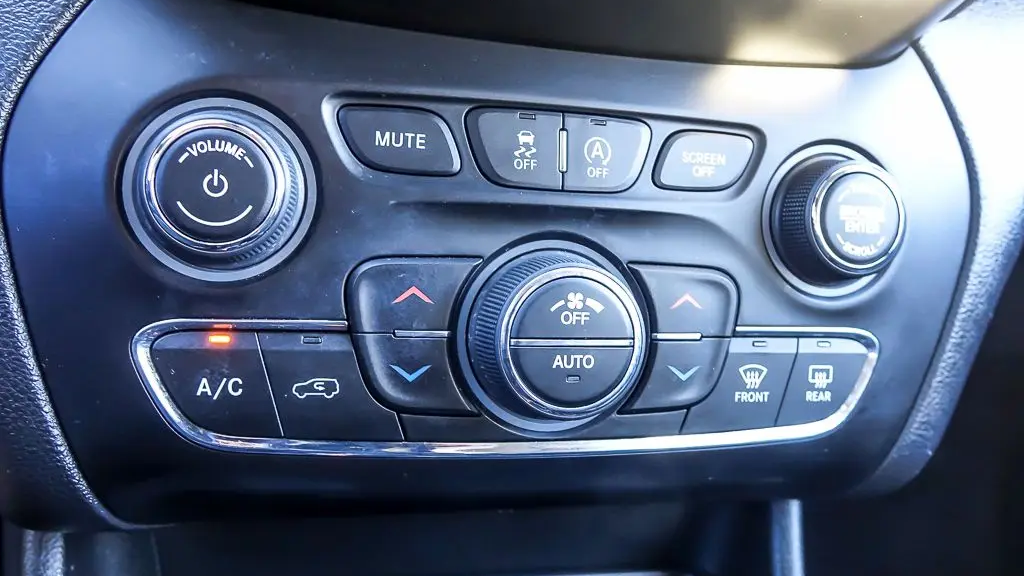 2019 Jeep Cherokee Altitude