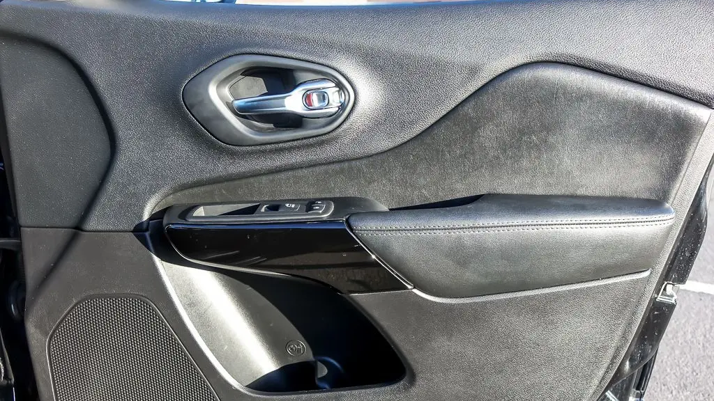 2019 Jeep Cherokee Altitude