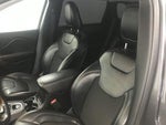 2019 Cherokee Thumbnail 19