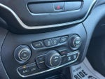 2019 Cherokee Thumbnail 16