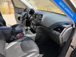 2019 Cherokee Thumbnail 38