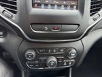 2019 Cherokee Thumbnail 21