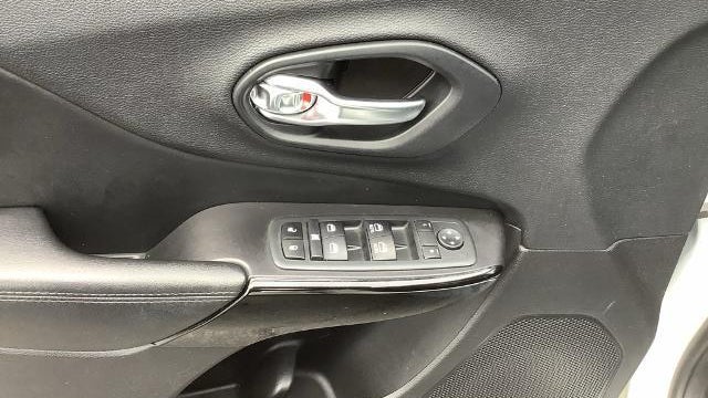 2020 Jeep Cherokee Altitude