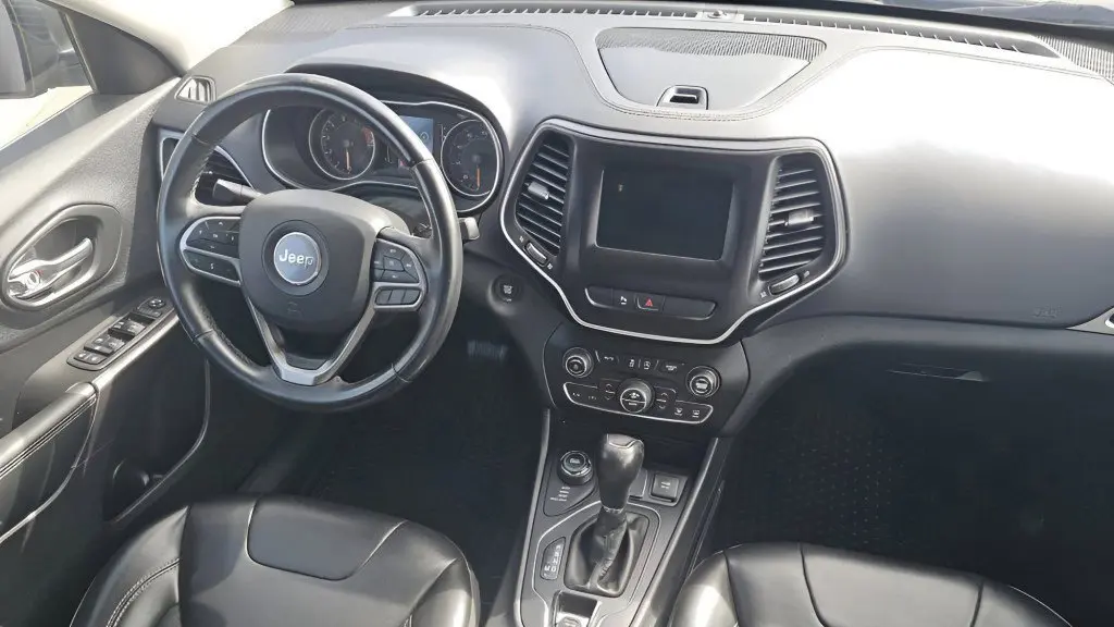 2019 Jeep Cherokee Altitude