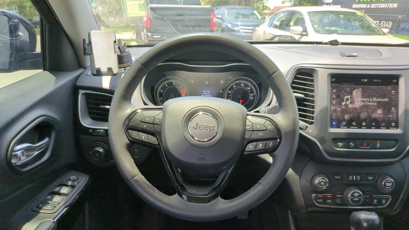 2023 Jeep Cherokee Altitude Lux