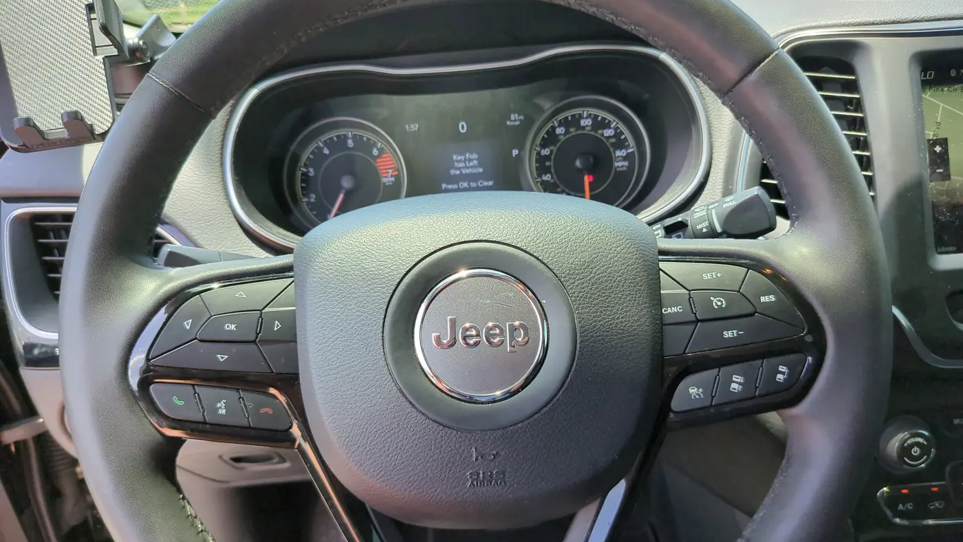 2023 Jeep Cherokee Altitude Lux