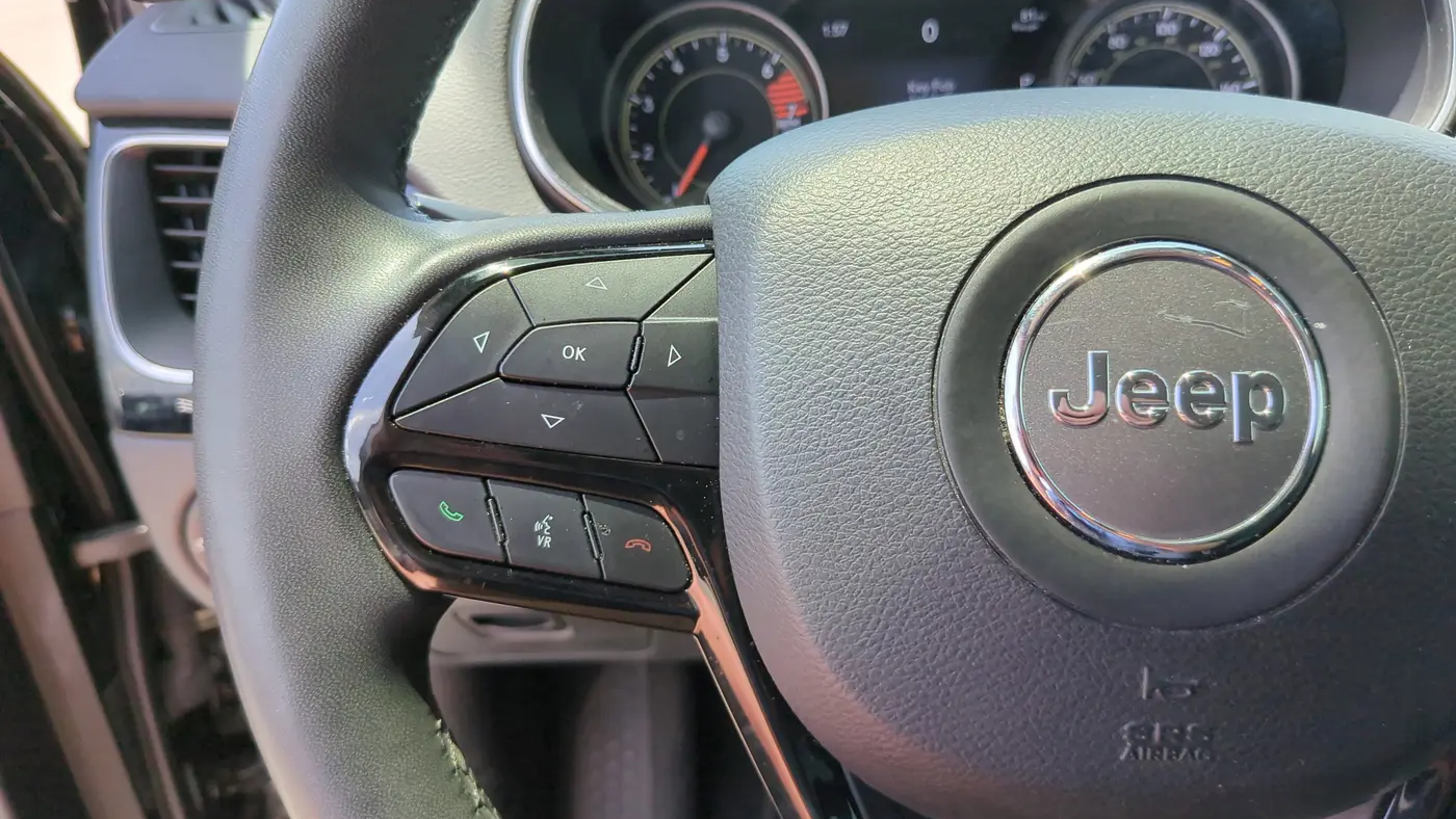 2023 Jeep Cherokee Altitude Lux