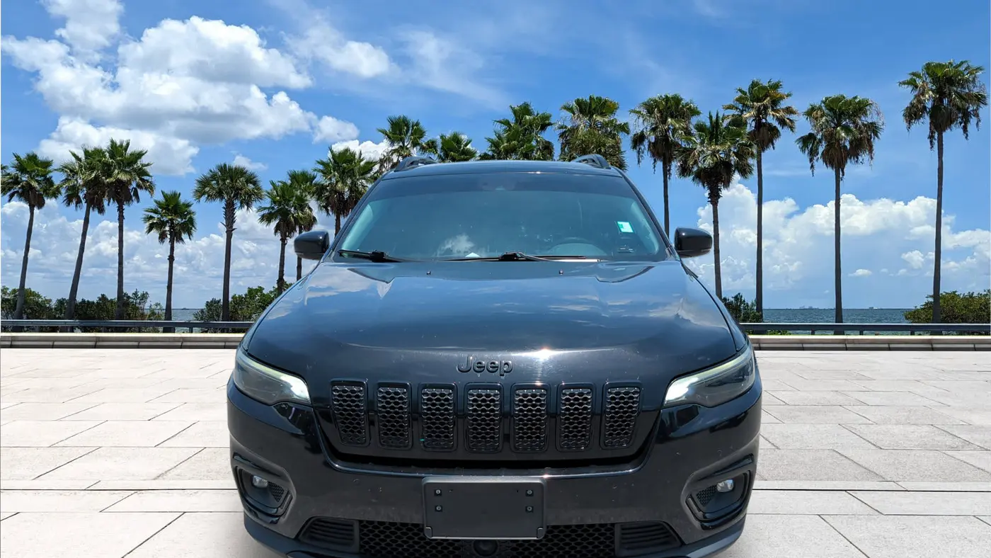 2023 Jeep Cherokee Altitude Lux