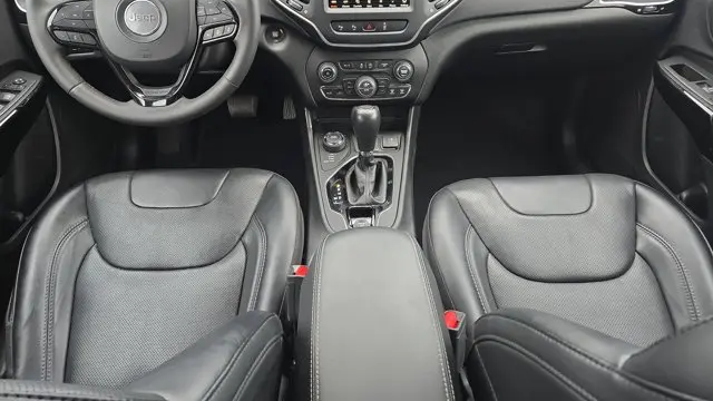 2023 Jeep Cherokee Altitude Lux