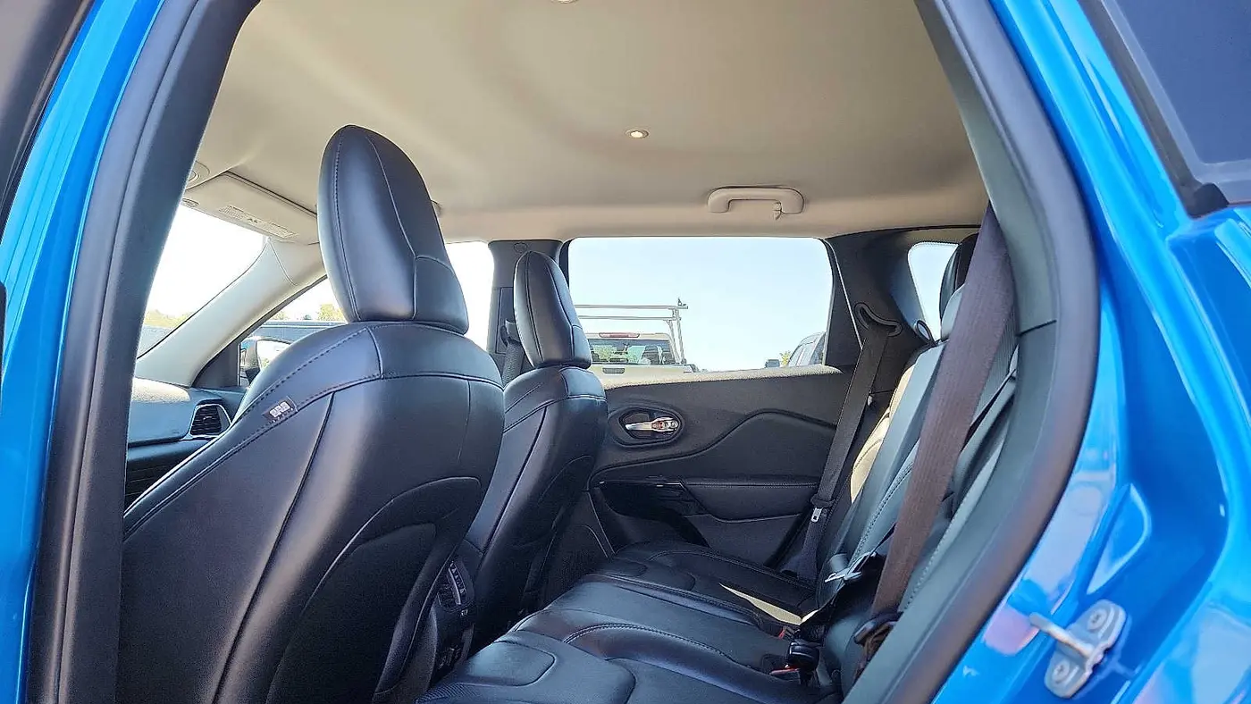 2023 Jeep Cherokee Altitude Lux