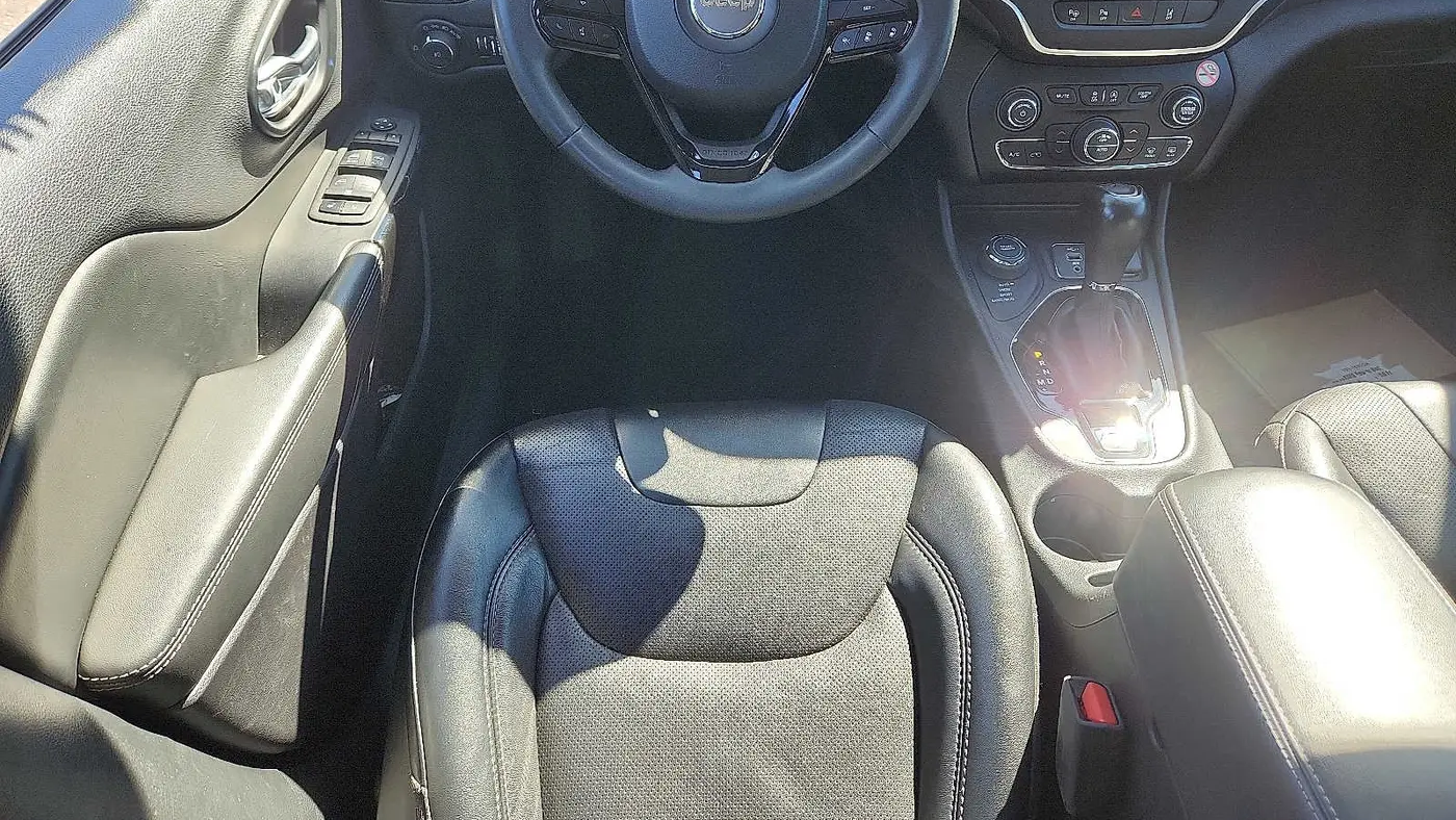 2023 Jeep Cherokee Altitude Lux