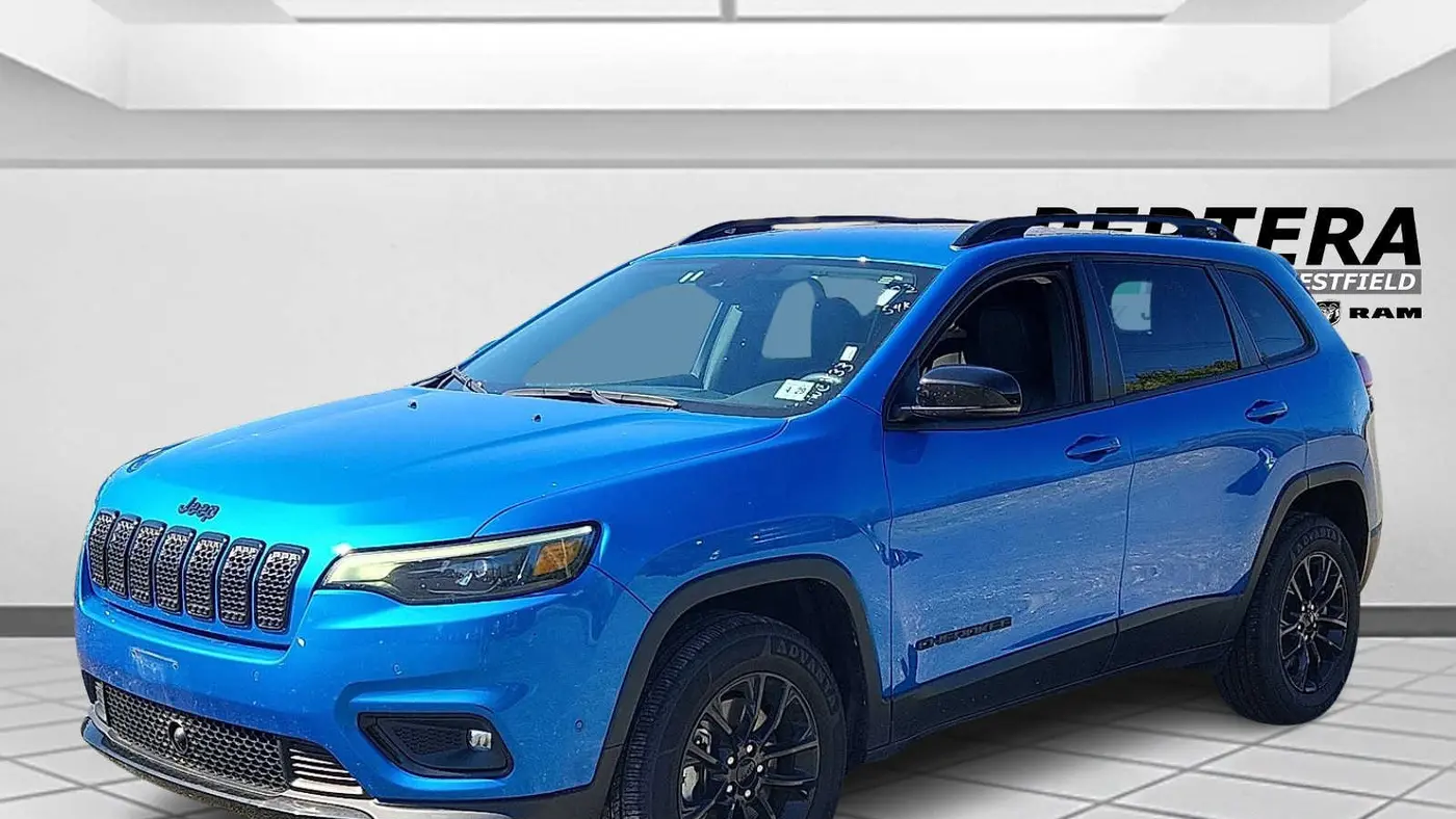 2023 Jeep Cherokee Altitude Lux