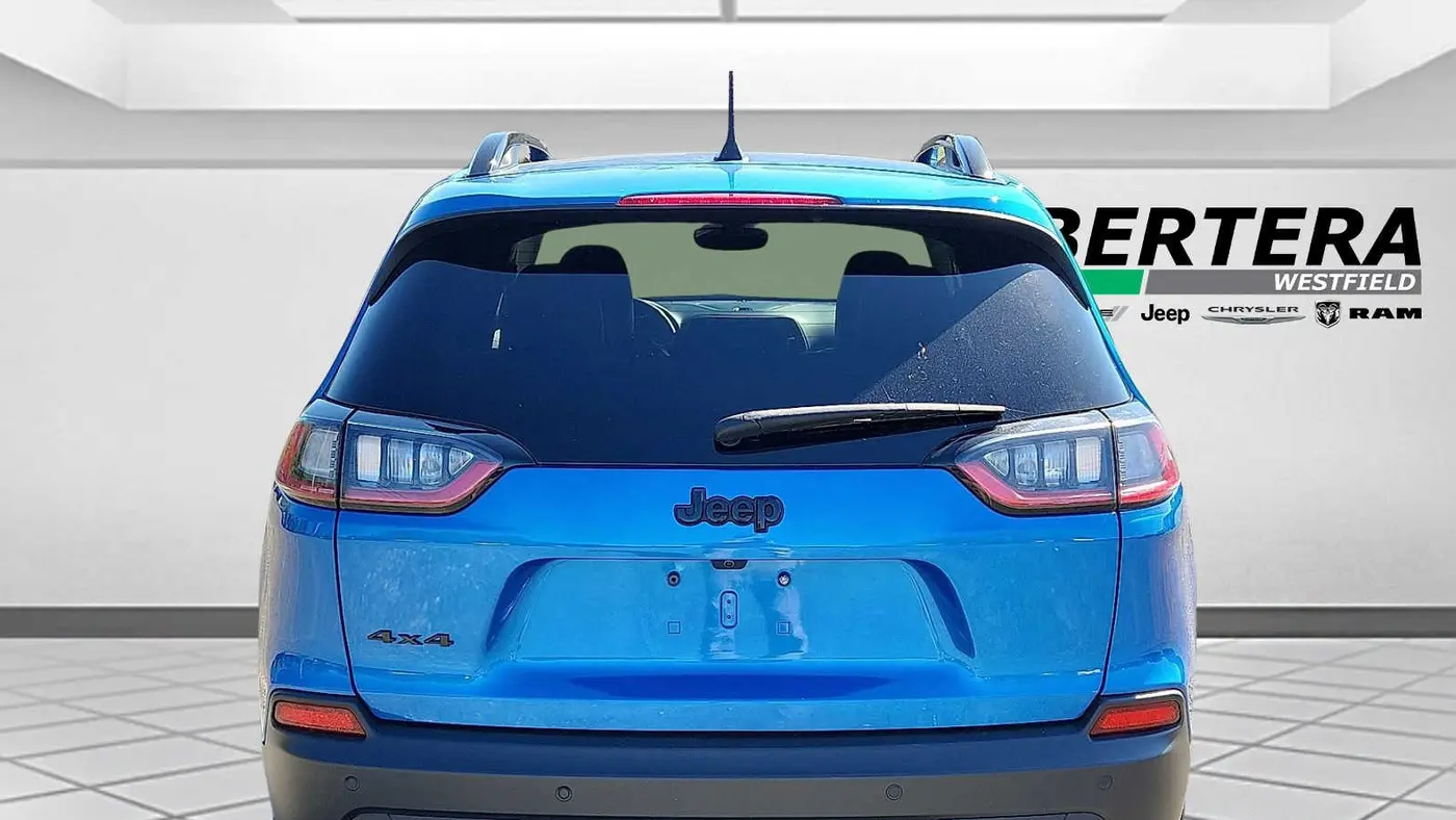 2023 Jeep Cherokee Altitude Lux