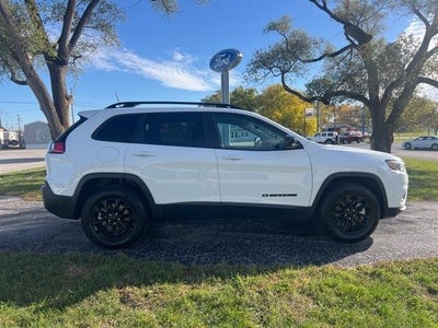 2023 Jeep Cherokee 4X4 Altitude LUX 4DR SUV