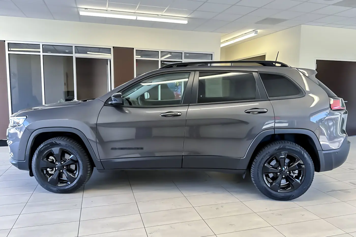 2023 Jeep Cherokee - $21,399