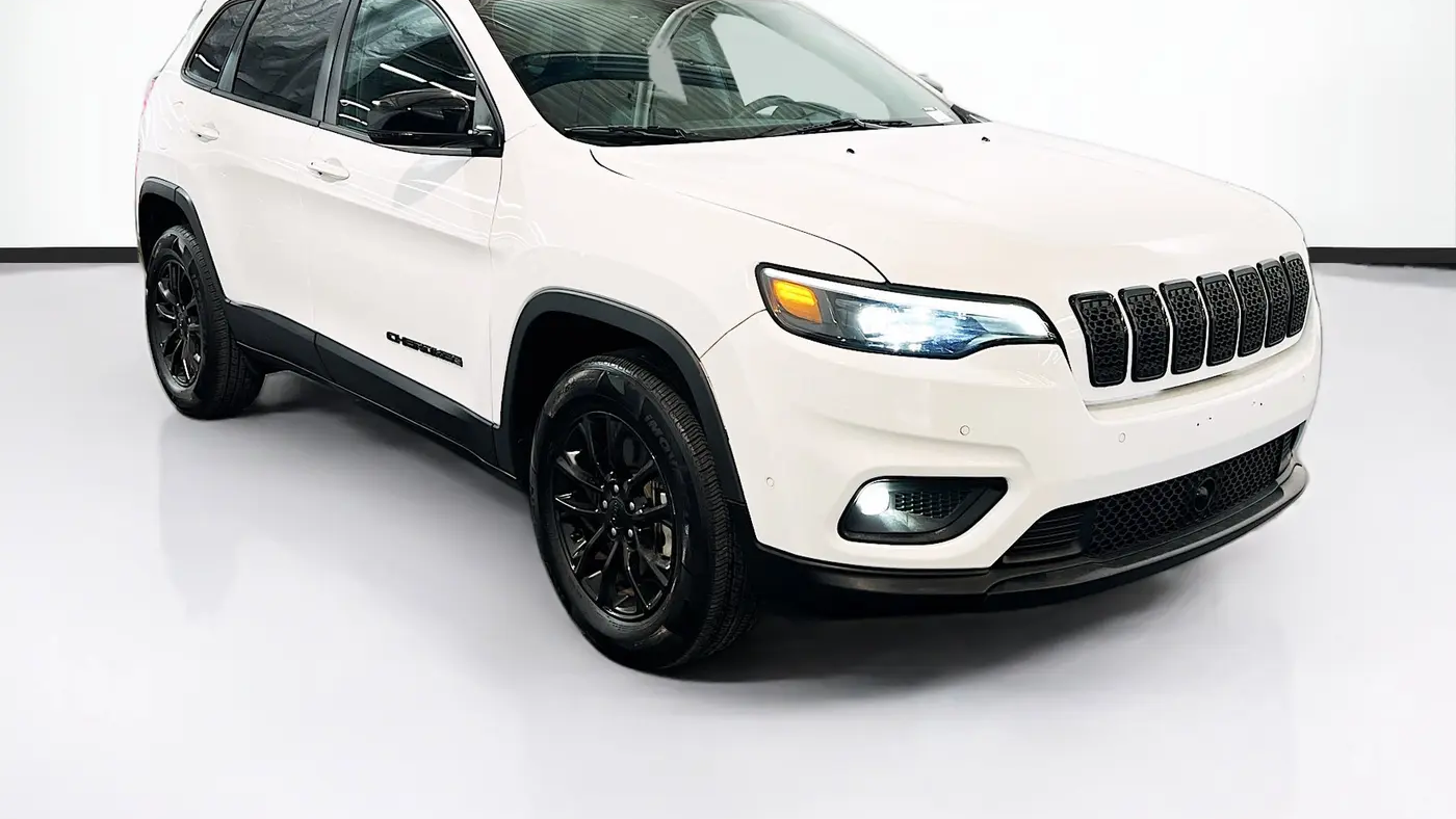 2023 Jeep Cherokee Altitude Lux